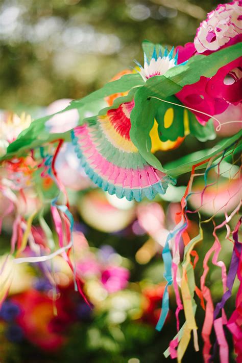 mexican paper garlands | Wedding & Party Ideas | 100 Layer Cake