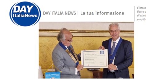 Padova Rotary Club Elena Lucrezia Cornaro Piscopia Un Mazzo Di Fiori