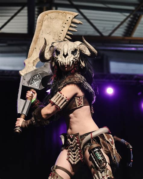 Back again with another amazing monster hunter cosplayer I took a ...