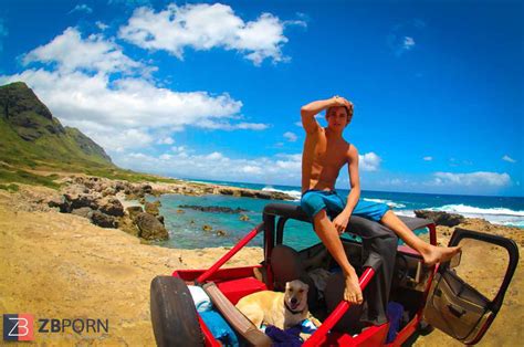 Bare And Wonderful Guys ZB Porn