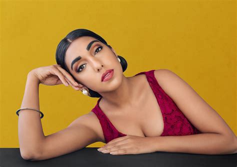 Why Rupi Kaur And Her Peers Are The Most Popular Poets In The World The New York Times