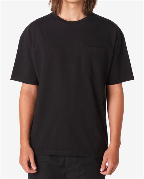 Riachuelo Camiseta Masculina Manga Curta Oversized Bolso Preto