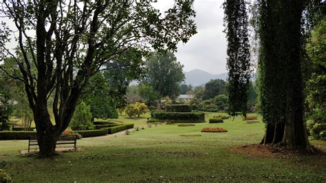 Kandy Royal Botanic Gardens : Sri Lanka | Visions of Travel