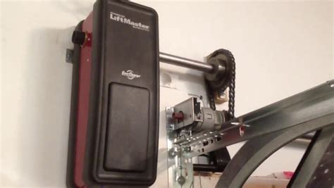 LiftMaster Jackshaft - 8500W DC Battery Backup Wall Mount Wi-Fi Garage ...