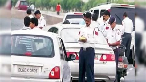 Ahmedabad Traffic Police Begins Day Drive To Enforce Seat Belt Rule