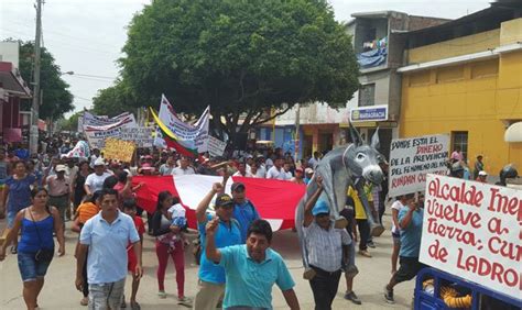 Directo Y Sin Rodeos Piura Pobladores Protestan Contra Alcalde De