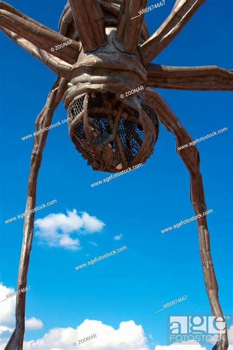 Louise Bourgeois Spider Sculpture, Stock Photo, Picture And Royalty ...