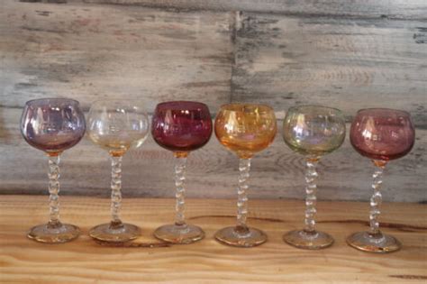 Lot de six verres torsadés vintage colorés verre porto vin cuit