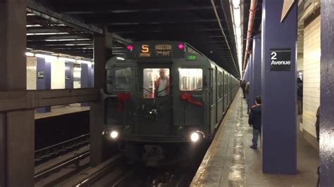 MTA Holiday Nostalgia Train Riding R4 401 RFW From Queens Plaza To