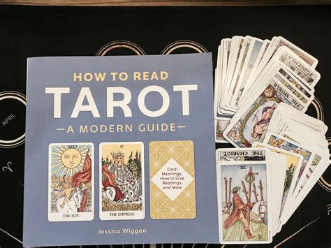 How To Read Tarot A Modern Guide By Jessica Wiggan Hobbies Toys