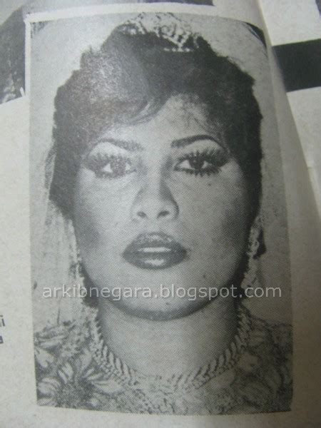 Hot Sexy Sharifah Aini Bikini Pics