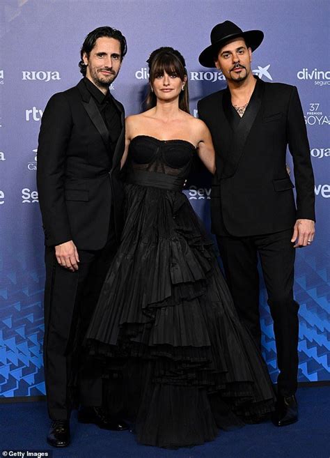 Penélope Cruz Stuns In Dolce And Gabbana Corset Gown At The Goya Awards