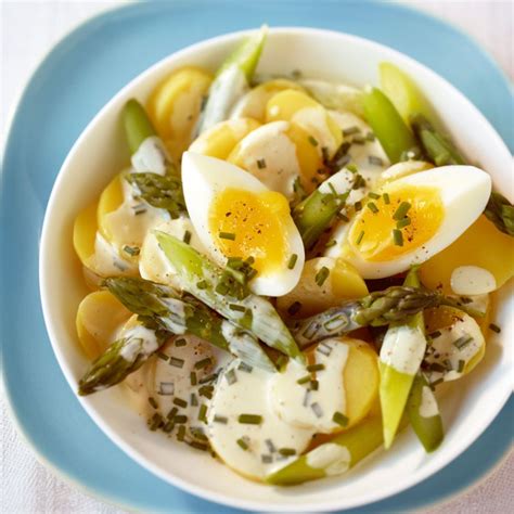 Kartoffelsalat mit grünem Spargel Rezept ESSEN UND TRINKEN