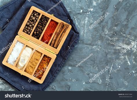 Assortment Spices Seasonings Small Wooden Box Foto De Stock 409071844