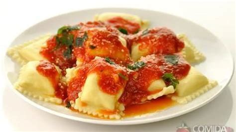 Receita De Ravioli Ao Sugo Comida E Receitas