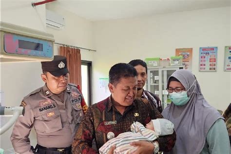 Polisi Blitar Cari Pembuang Bayi Perempuan ANTARA News Jawa Timur