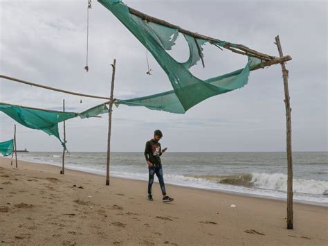 Cyclone Biparjoy Strong Winds In Gujarat High Tidal Waves In Mumbai