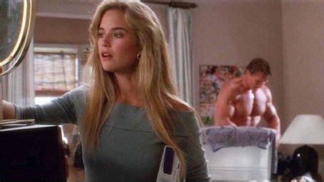 Kelly Preston as Marnie Mason in Twins - FamousFix