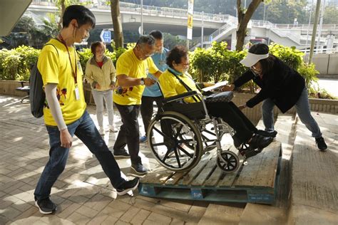 黃巴士 — 香港復康會「無障行者」籌款活動 宣揚無障礙的真正意義