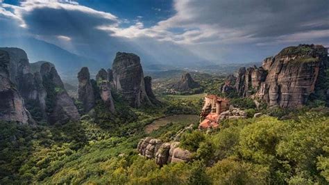 Meteora, The Breathtaking Inspiration Behind 'Game Of Thrones Eyrie'