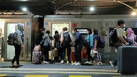 Syarat Terbaru Naik Kereta Api Penumpang Wajib Vaksin Booster Mulai