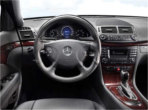 Cars World: Mercedes E350 interior