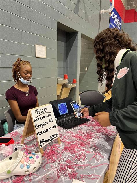 Tuscaloosa, Alabama School Showcases Their Student Entrepreneurs