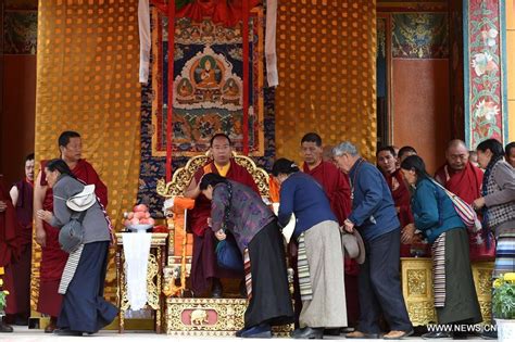 Panchen Lama Holds Buddhist Services In Tibet China Org Cn