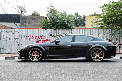 Porsche Panamera Black with Vossen CG-205 Aftermarket Wheels | Wheel Front