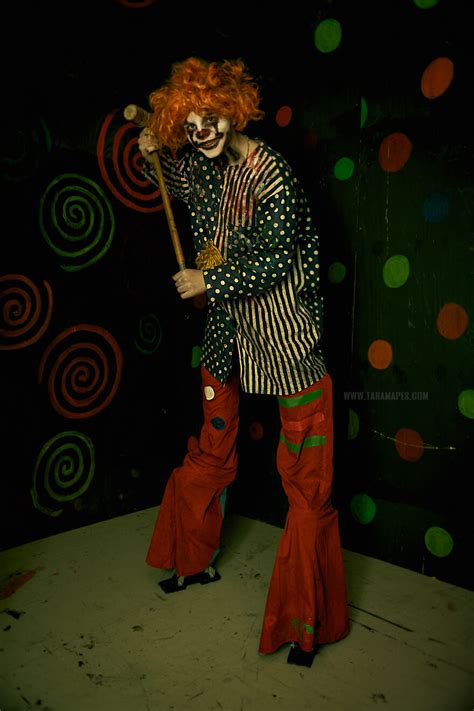 My 38 Photos Of Creepy Clowns That I Took In A Haunted House Bored Panda