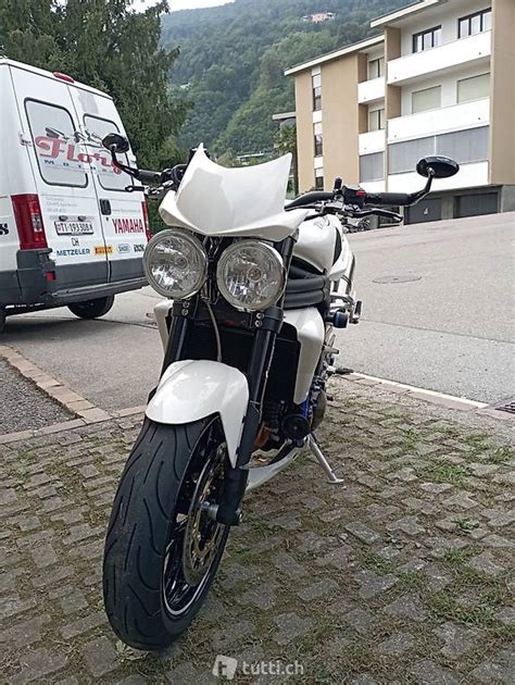 TRIUMPH Speed Triple 1050 Im Kanton Tessin Tutti Ch