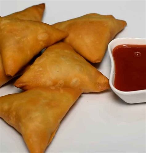 Chicken Cheese Samosa