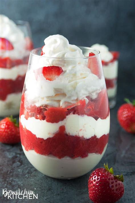 Simple Strawberry Rhubarb Parfaits