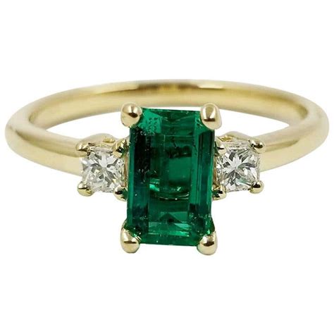 Emerald and Diamond Three-Stone Ring For Sale at 1stDibs