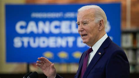 Biden Calls Putin A ‘crazy Sob And Criticizes Trumps Navalny Comments