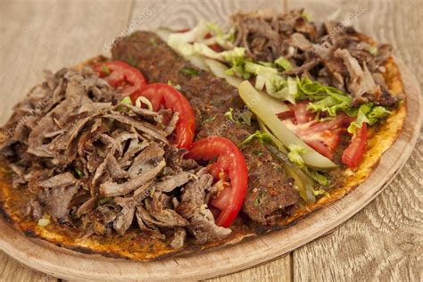 Doner Kebab Adana Con Lahmacun Pide Pizza Turca Foto De Stock