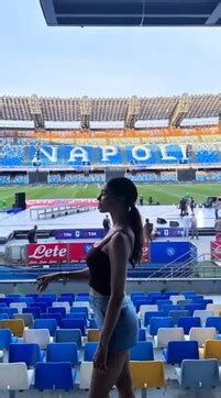 Fotogallery Stefano De Martino A Napoli Belen Allo Stadio Con Santiago