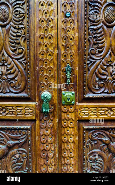 Carved Door Frame Hi Res Stock Photography And Images Alamy