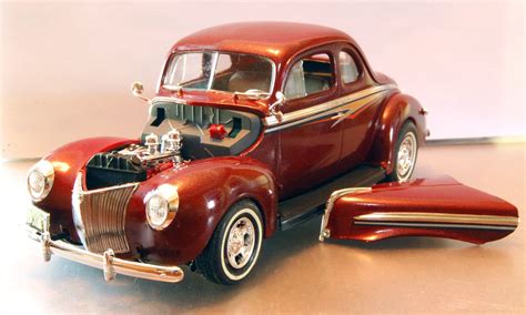 Model Car Builder Blog: 40 Ford Hot Rod--Finished!