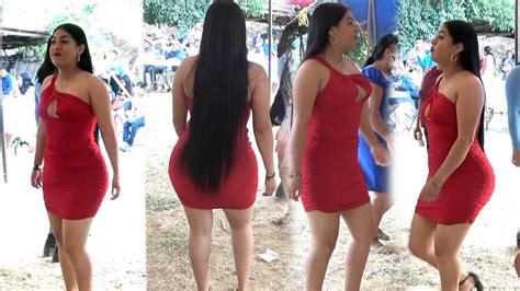 Wow Pero Que Divina Chica Con Curvas Espectaculares Y Lo Bien Que Baila