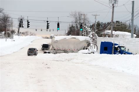 Photos: See the aftermath of massive snowfall in the Buffalo area | WUSF