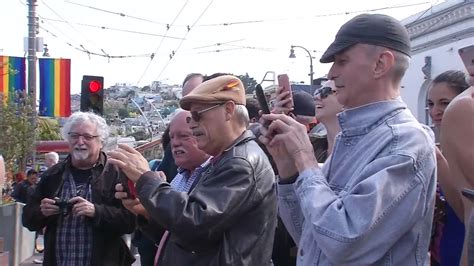 Photos San Francisco Buzzing Over Nude Donald Trump Statue Abc San