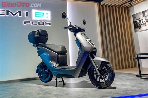 Honda Umumkan Harga Em E Dan Penambahan Varian Em E Plus Gridoto