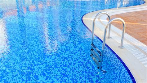 hth Dicas e soluções para o tratamento de piscinas como reduzir ou