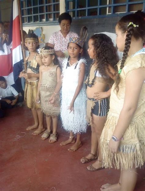 Escuela Colonia Bolaños Día Del Aborigen