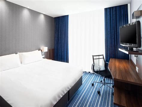 Holiday Inn Express Amsterdam - South Guest Room & Suite Options