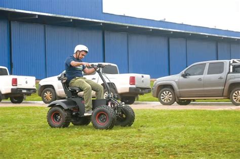 Presentaron mini tractor eléctrico para las chacras El Territorio