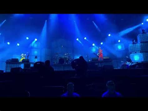 Biffy Clyro Different People Isle Of Wight Festival Youtube