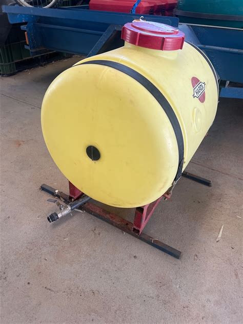 Hardi 200 Litre 44 Imp Liquid Chemical Spray Tank With A Mount Frame