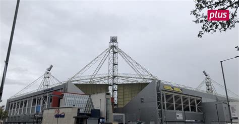 Gude Aus Preston Mit Den Lilien Nach England